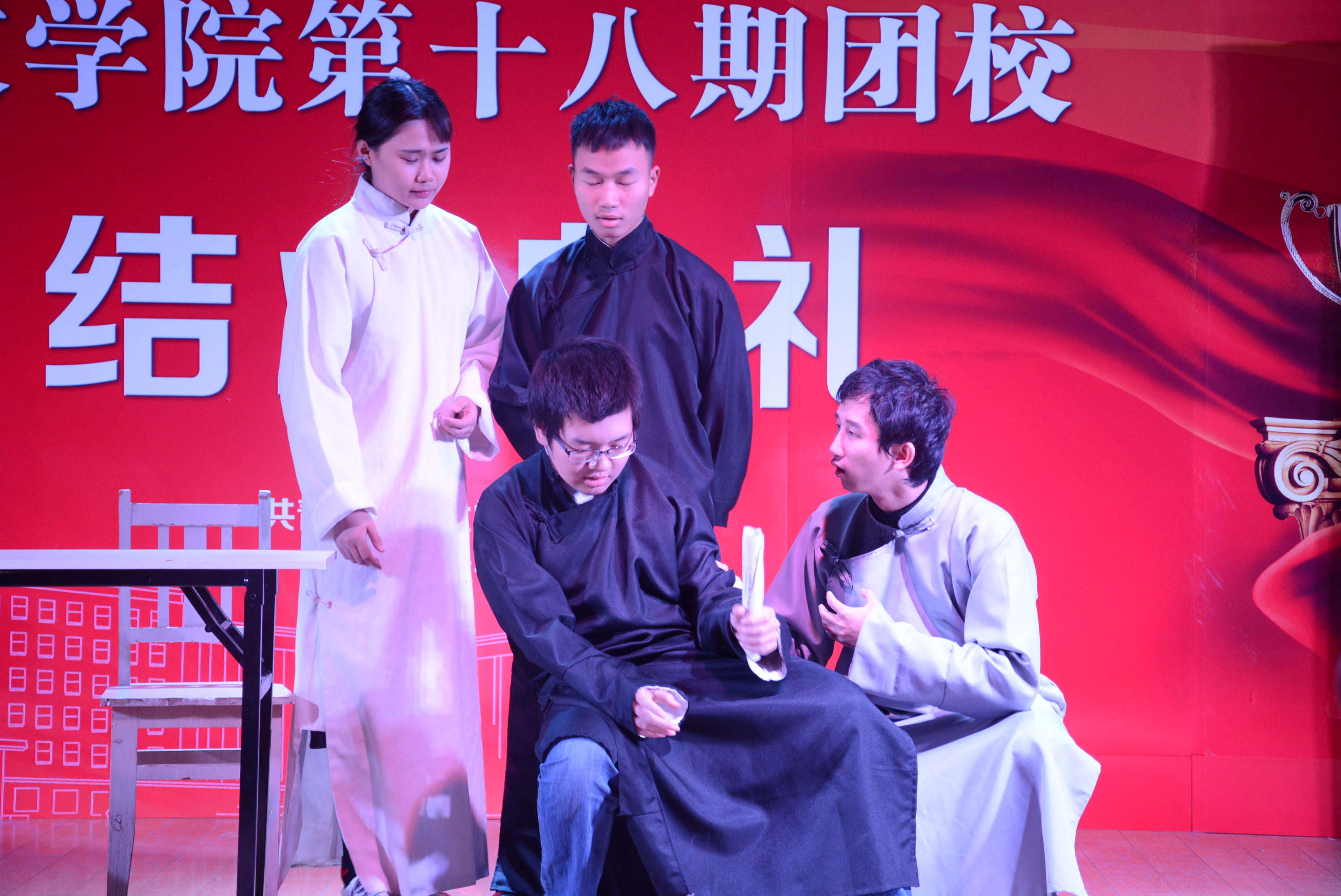 话剧表演1.jpg 话剧表演1.jpg